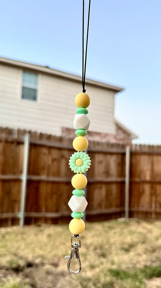 Green Daisies - Freshie Clip